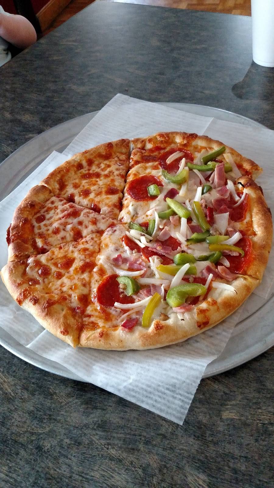 Monument Beach Pizza | restaurant | 18 Beach St, Monument Beach, MA 02553, USA | 5087593210 OR +1 508-759-3210