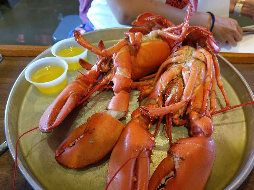 Nunans Lobster Hut | restaurant | 9 Mills Rd #5706, Kennebunkport, ME 04046, USA | 2079674362 OR +1 207-967-4362