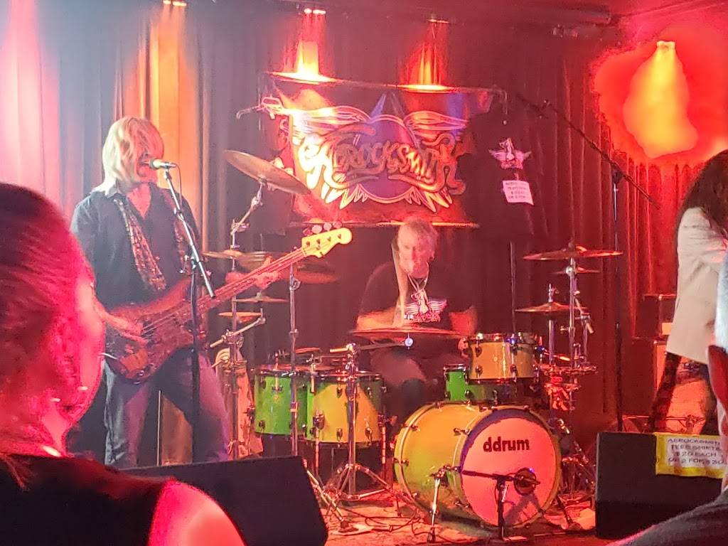 Retro Junkie | night club | 2112 N Main St, Walnut Creek, CA 94596, USA | 9259384140 OR +1 925-938-4140