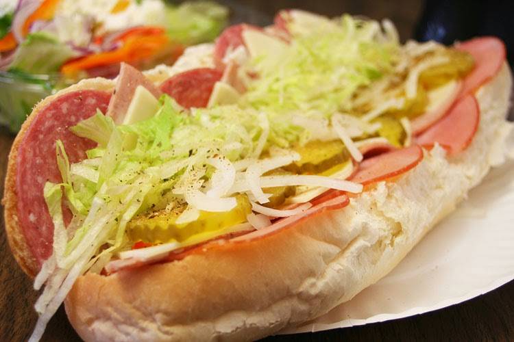 Town House Pizza & Roast Beef | meal delivery | 300 Eliot St, Ledgemer, Ashland, MA 01721, USA | 5088813010 OR +1 508-881-3010