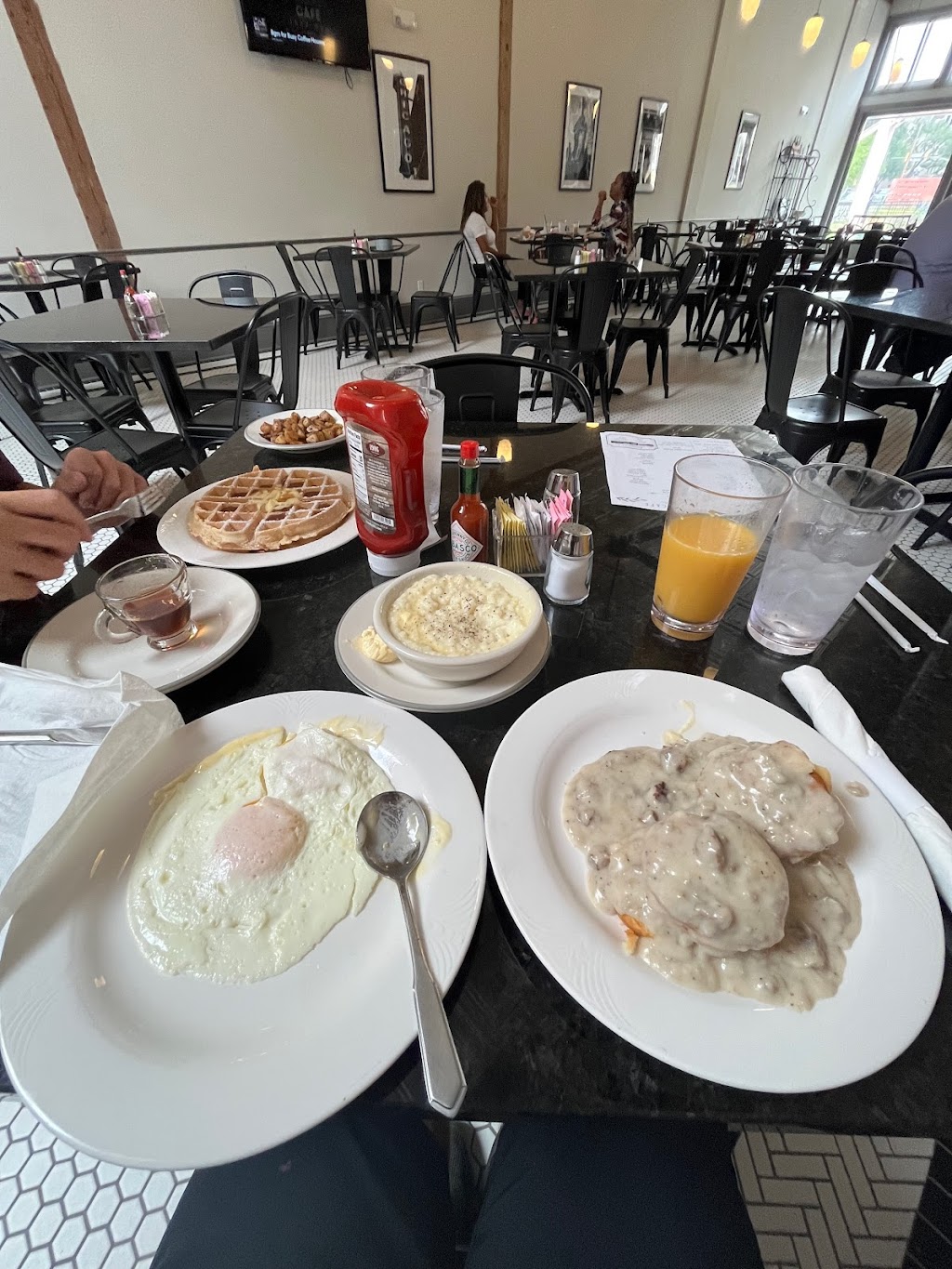 The Glass Hat Cafe | restaurant | 423 Crockett St, Shreveport, LA 71101, USA | 3187018177 OR +1 318-701-8177