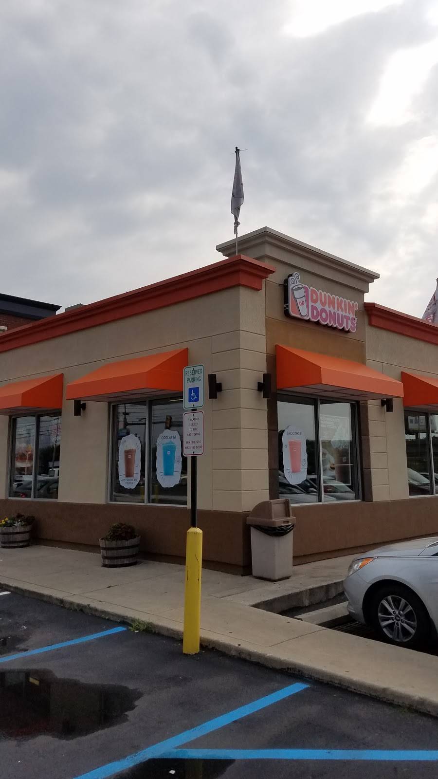 Dunkin | cafe | 2805-2809 S Front St, Philadelphia, PA 19148, USA | 2157550995 OR +1 215-755-0995