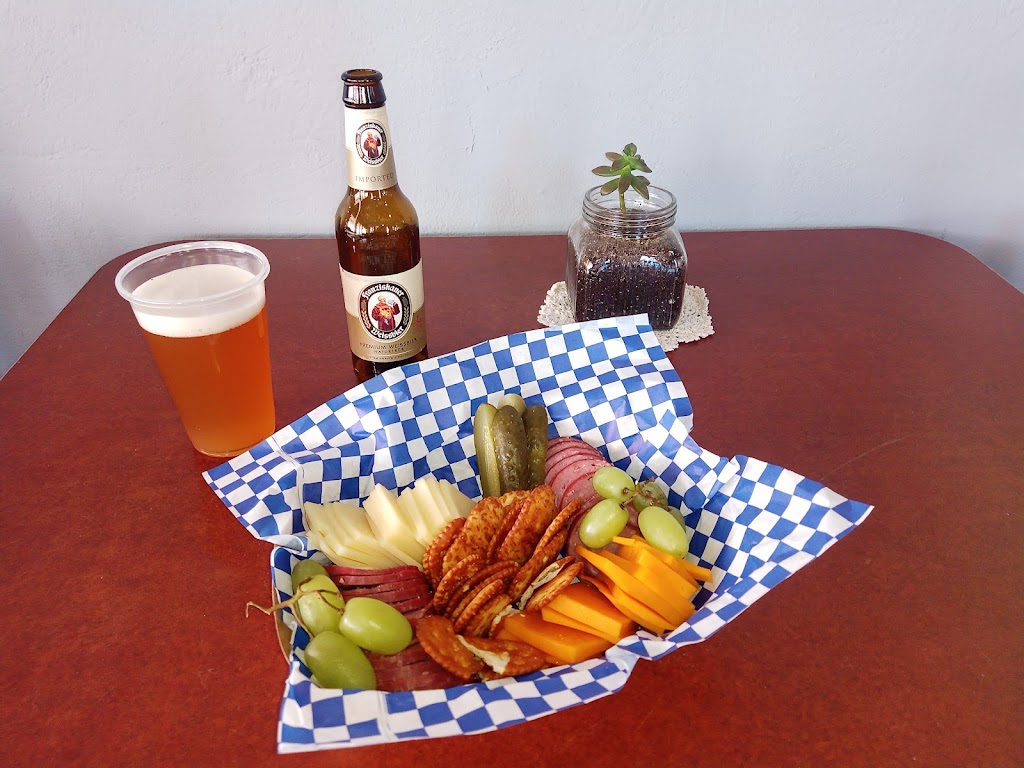 Old Sabinal Brewery & Biergarten | restaurant | 412 N Center St, Sabinal, TX 78881, USA | 8305220024 OR +1 830-522-0024