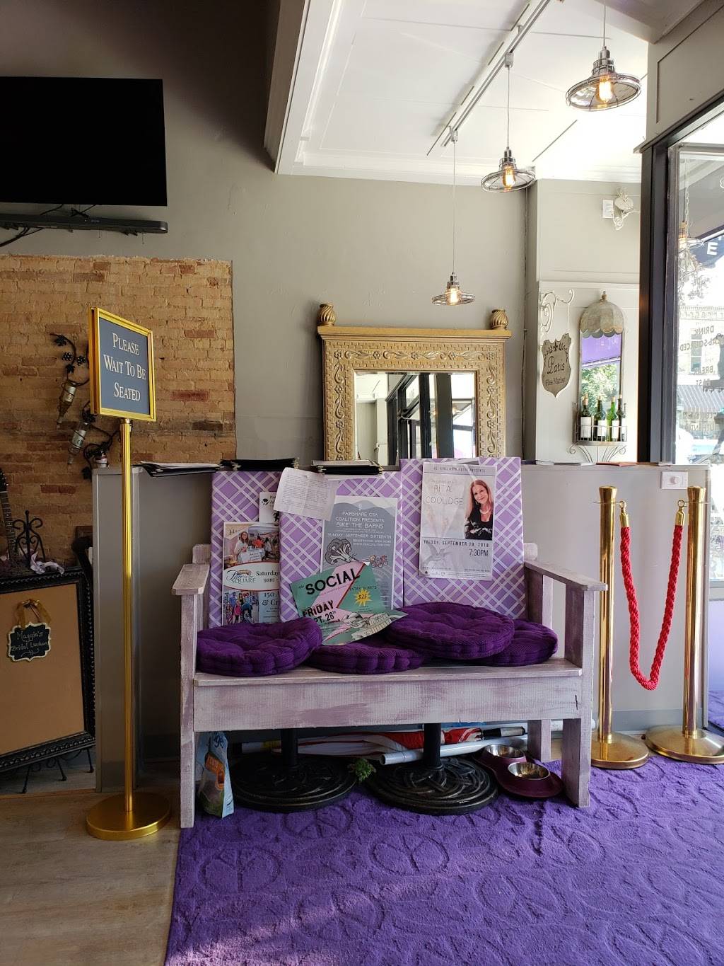 Devils Lake Bistro | cafe | 106 4th Ave, Baraboo, WI 53913, USA | 6083551053 OR +1 608-355-1053