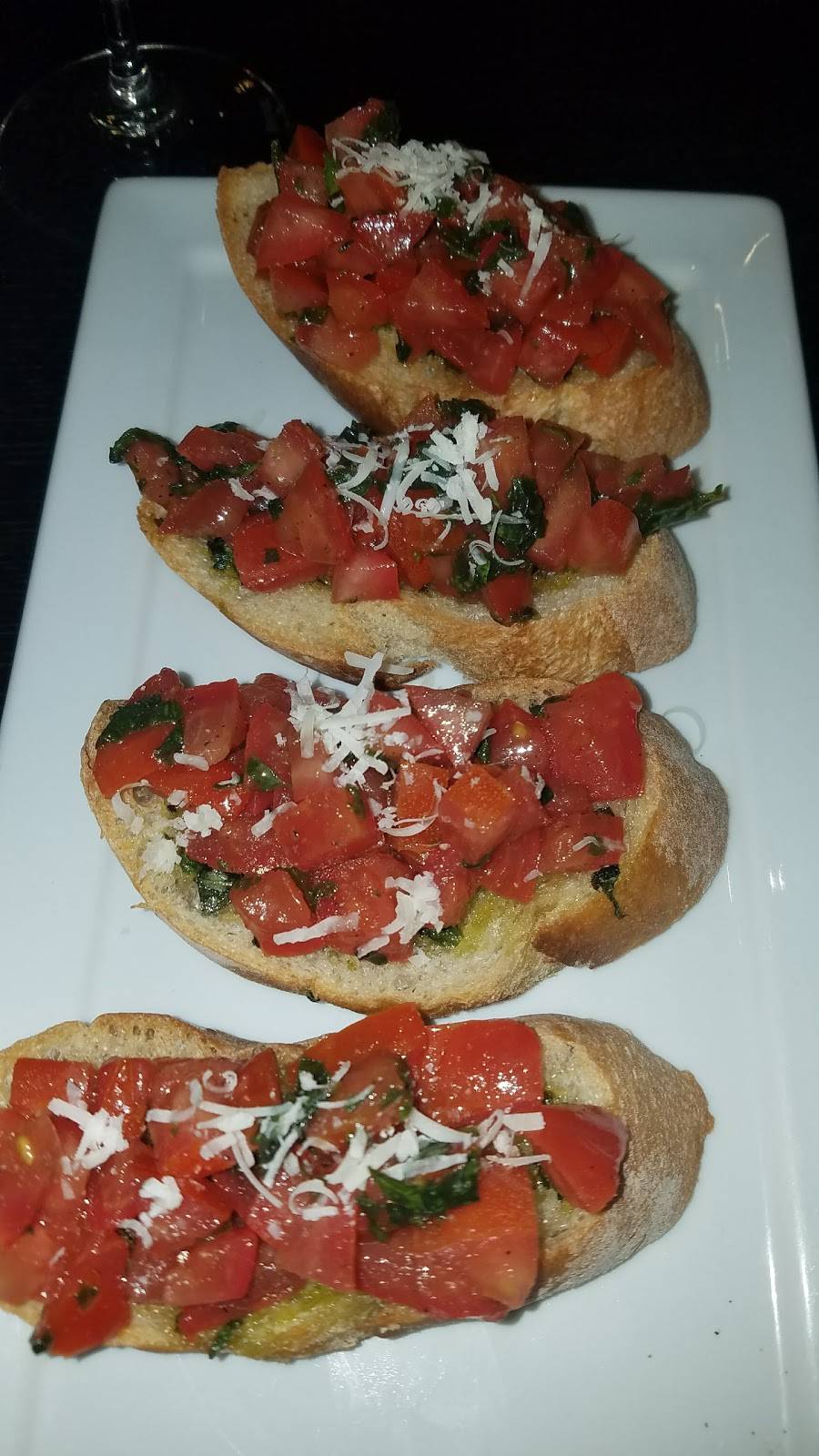 La Dolce Vita Wine Lounge | restaurant | 151 Petaluma Blvd S, Petaluma, CA 94952, USA | 7077636363 OR +1 707-763-6363