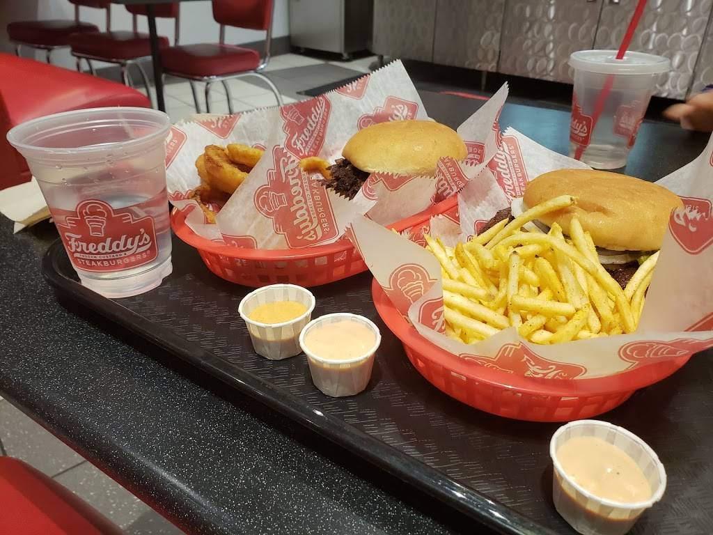 Freddys Frozen Custard & Steakburgers | restaurant | 1405 N Arizona Ave, Gilbert, AZ 85233, USA | 4802848142 OR +1 480-284-8142