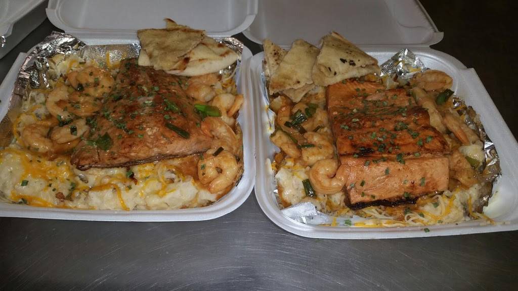 Spud Headz | restaurant | 16400 W McNichols Rd, Detroit, MI 48235, USA | 3138387783 OR +1 313-838-7783