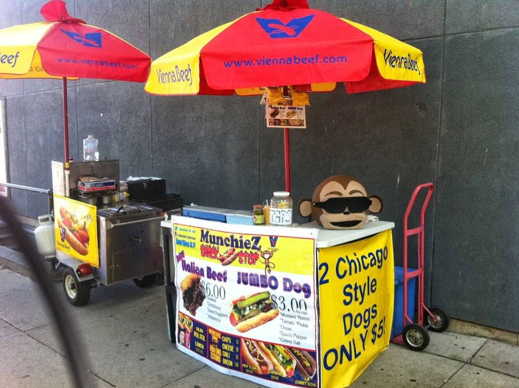 Munchiez Snack Stop | restaurant | 2406 Lincoln Way, Ames, IA 50014, USA | 5157084148 OR +1 515-708-4148