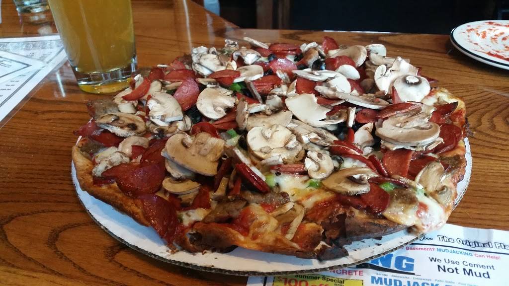 Docs Dry Dock | restaurant | N38W27091 Parkside Rd, Pewaukee, WI 53072, USA | 2626919947 OR +1 262-691-9947