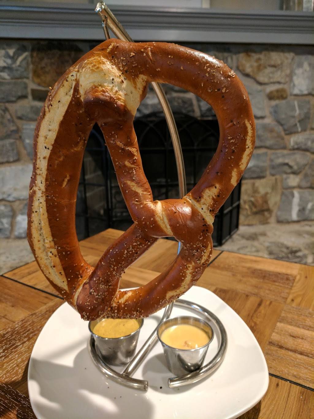 Foundation Tavern | restaurant | 1160 S Krocks Rd, Wescosville, PA 18106, USA | 6103910648 OR +1 610-391-0648