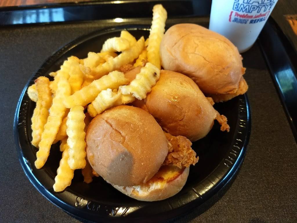 Zaxbys Chicken Fingers & Buffalo Wings | restaurant | 6503 University Blvd, Winter Park, FL 32792, USA | 4078534329 OR +1 407-853-4329