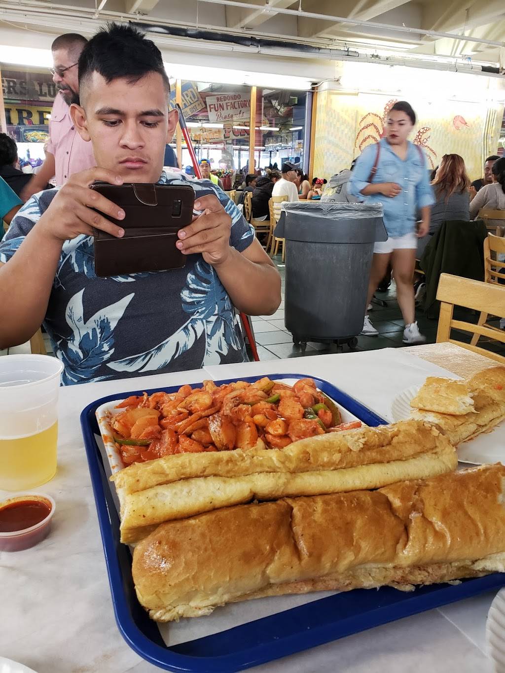 Fun Fish Market | restaurant | 123 International Boardwalk, Redondo Beach, CA 90277, USA | 3103744277 OR +1 310-374-4277