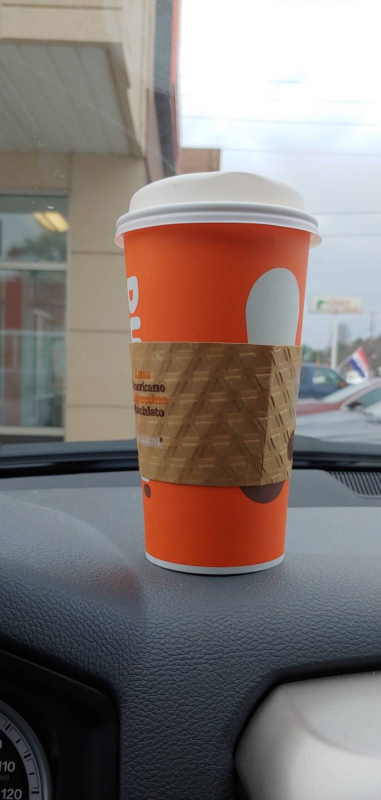 Dunkin | bakery | 122 Pearl St, Essex Junction, VT 05452, USA | 8028797466 OR +1 802-879-7466