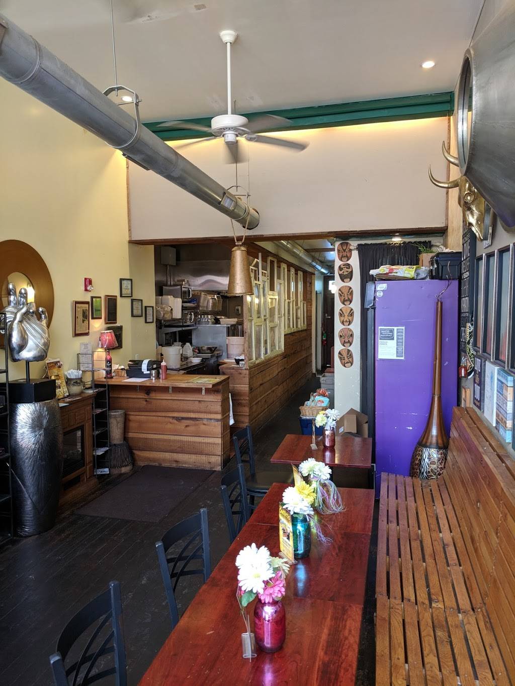 Butters Soul Food To Go | restaurant | 2730 W Girard Ave, Philadelphia, PA 19130, USA | 2152354724 OR +1 215-235-4724