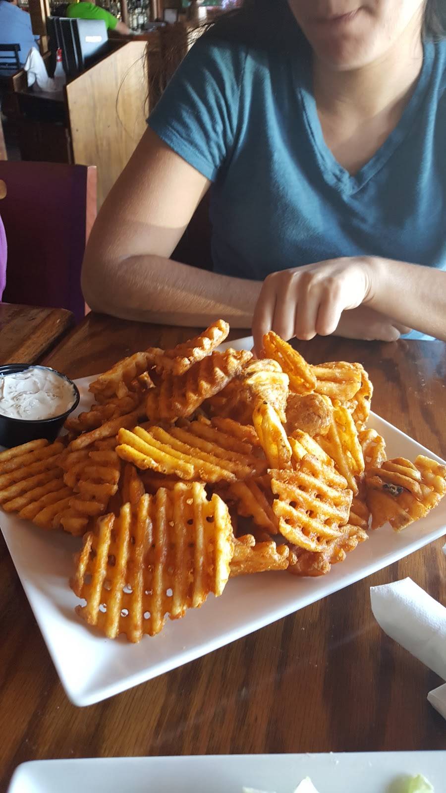 Rileys Pub | restaurant | 251 George St N, Peterborough, ON K9J 3G9, Canada | 7057500375 OR +1 705-750-0375