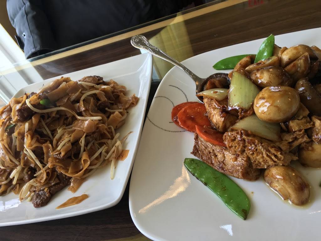 Tangs Kitchen - Collingwood (Temporarily Closed) | restaurant | 14 Balsam St, Collingwood, ON L9Y 4H7, Canada | 7052938855 OR +1 705-293-8855