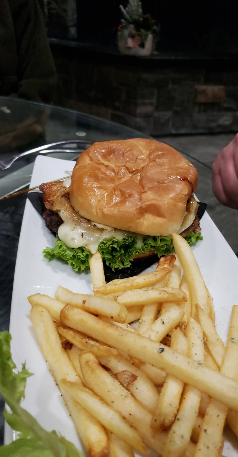 Elvies Bistro | restaurant | 105 E Center St ste b, Centralia, WA 98531, USA | 3607363926 OR +1 360-736-3926