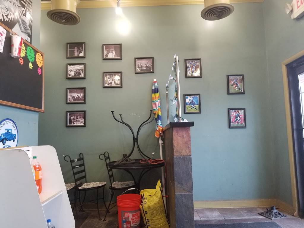 Sareinis Pizzeria | restaurant | 3313 Greenfield Rd, Dearborn, MI 48120, USA | 3134411500 OR +1 313-441-1500