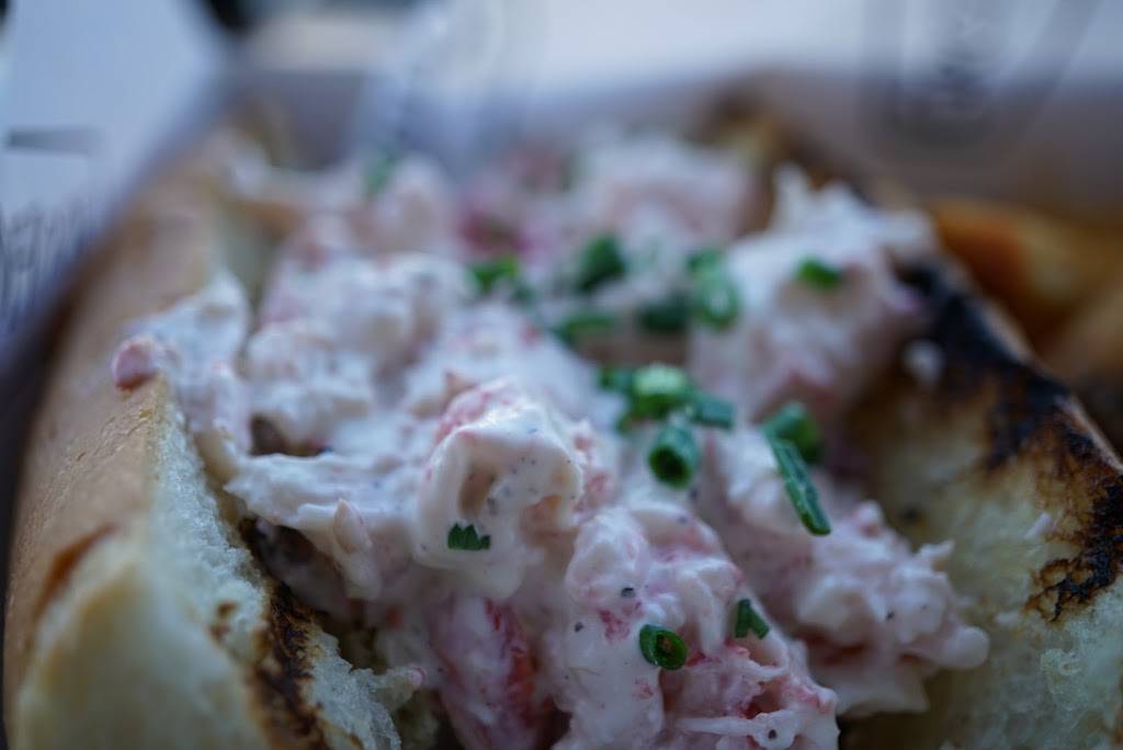 Circle Hook Fish Company | restaurant | 3432 Via Oporto Suite 104, Newport Beach, CA 92663, USA | 9492009476 OR +1 949-200-9476