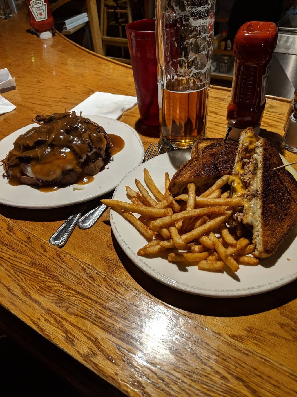 Rustys Waterin Hole & Chowhouse | restaurant | 1901 WI-46, New Richmond, WI 54017, USA | 7152463433 OR +1 715-246-3433