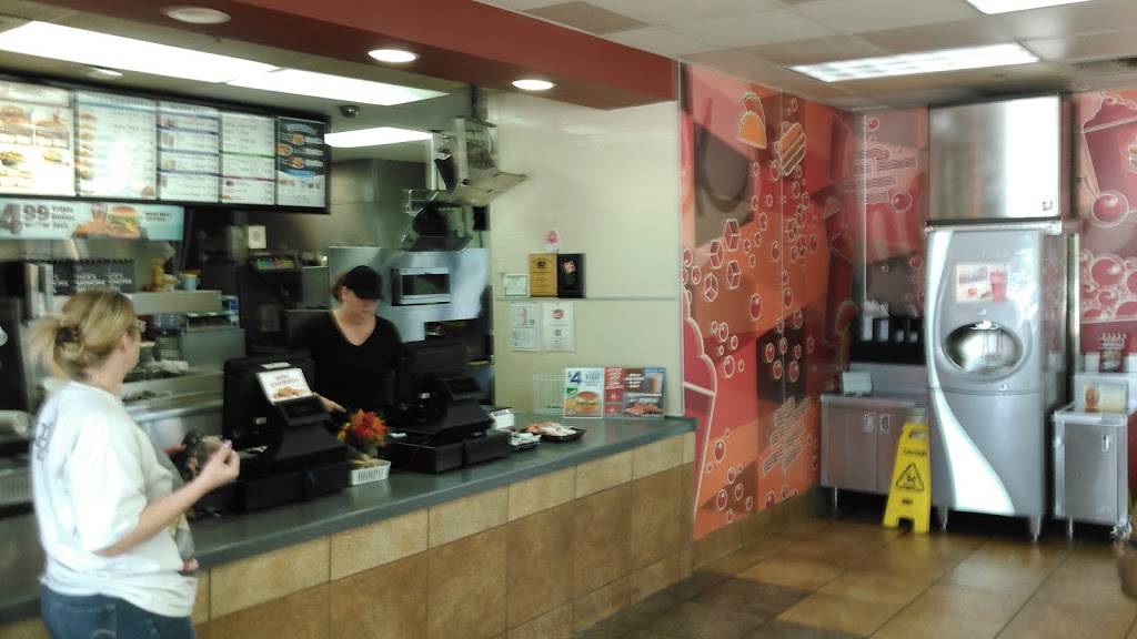 Jack in the Box | restaurant | 165 Oyster Creek Dr, Lake Jackson, TX 77566, USA | 9795832187 OR +1 979-583-2187