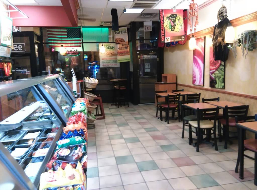 Subway Restaurants | restaurant | 953 W Addison St, Chicago, IL 60657, USA | 7736988766 OR +1 773-698-8766