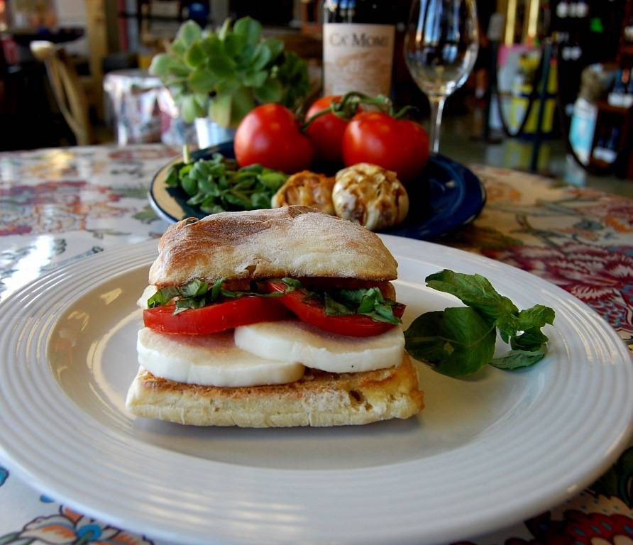 Everest Liquors & Deli | restaurant | 229 Grand Ave, Pacific Grove, CA 93950, USA | 8313757474 OR +1 831-375-7474