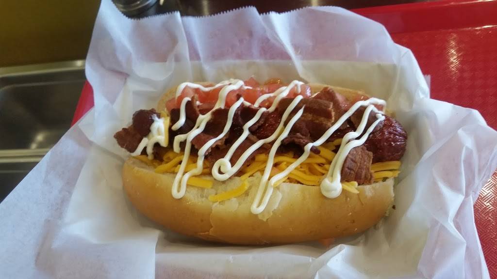 Gourmet Killer Dogs | restaurant | 4057 W Atlantic Ave, Delray Beach, FL 33445, USA | 9176563664 OR +1 917-656-3664