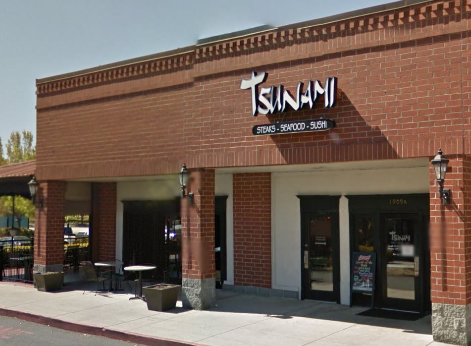 Tsunami Japanese Restaurant | restaurant | 1909 US-17 K, Mt Pleasant, SC 29464, USA | 8438817061 OR +1 843-881-7061