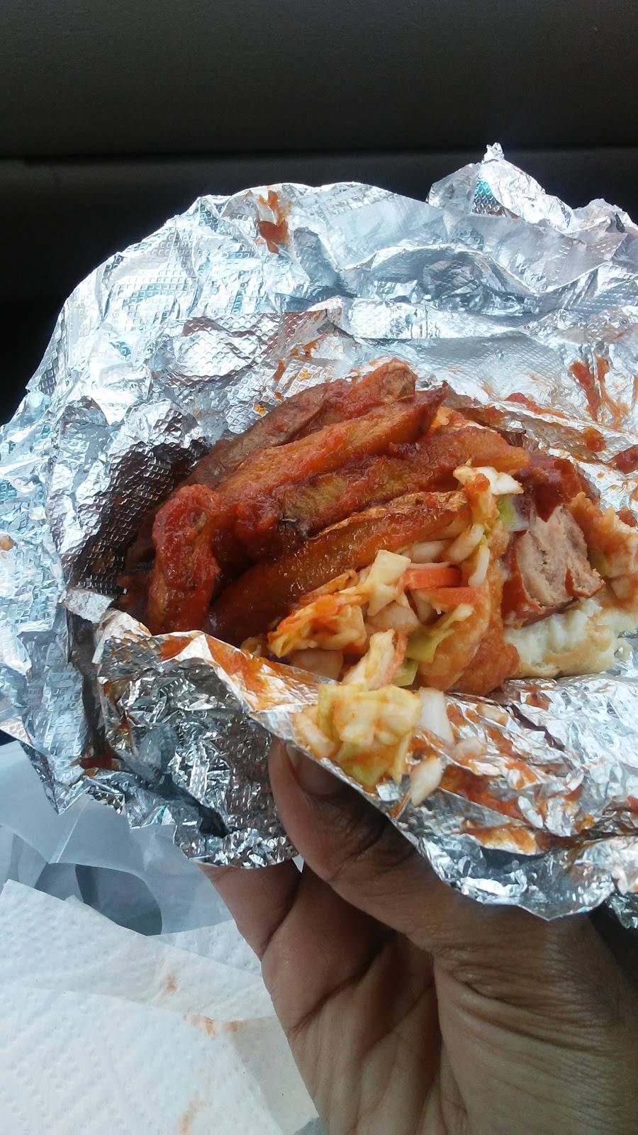 Whitmores Bar-B-Q | restaurant | 20209 Harvard Ave, Warrensville Heights, OH 44122, USA | 2167523960 OR +1 216-752-3960