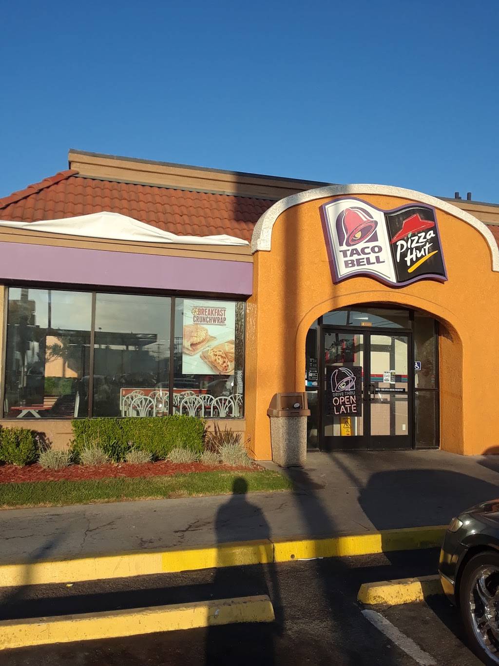 Taco Bell | meal takeaway | 2046 W Manchester, Los Angeles, CA 90047, USA | 3237589181 OR +1 323-758-9181
