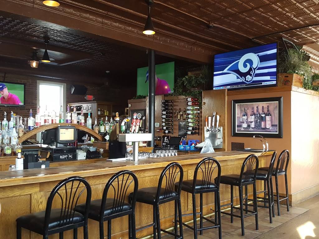 Fox Harbor | restaurant | 348 S Washington St, Green Bay, WI 54301, USA | 9205938327 OR +1 920-593-8327