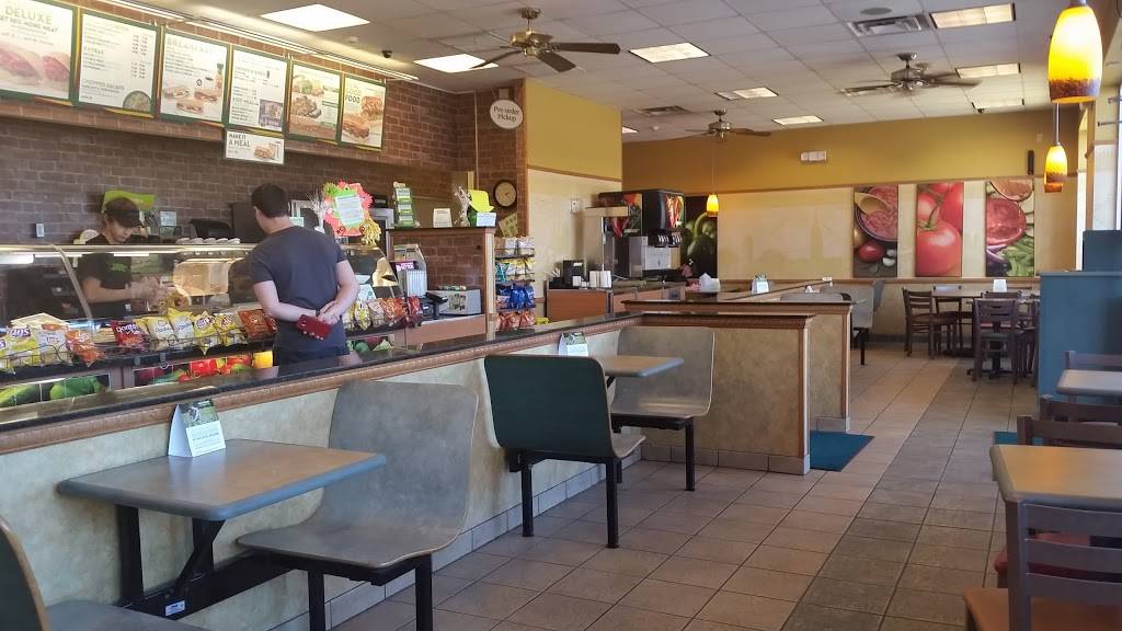 Subway | restaurant | 75-77 Main St, Queensbury, NY 12804, USA | 5187987821 OR +1 518-798-7821