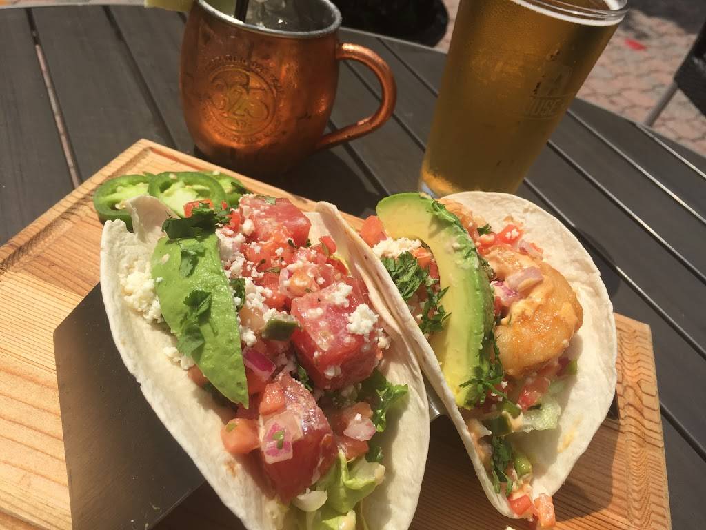 Crafthouse | restaurant | 901 N Glebe Rd #105, Arlington, VA 22203, USA | 5714830421 OR +1 571-483-0421