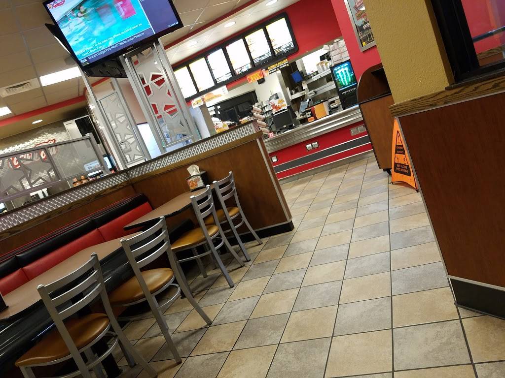 Hardees | restaurant | 129 S Memorial Dr, New Castle, IN 47362, USA | 7655930409 OR +1 765-593-0409