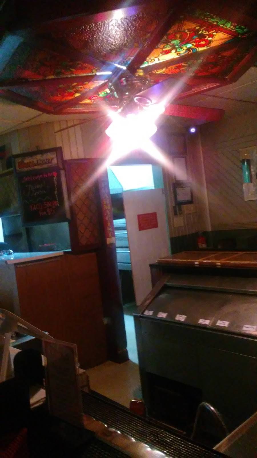 Apple Bar and Grill | restaurant | 3502 Walnut St, Harrisburg, PA 17109, USA | 7173179967 OR +1 717-317-9967