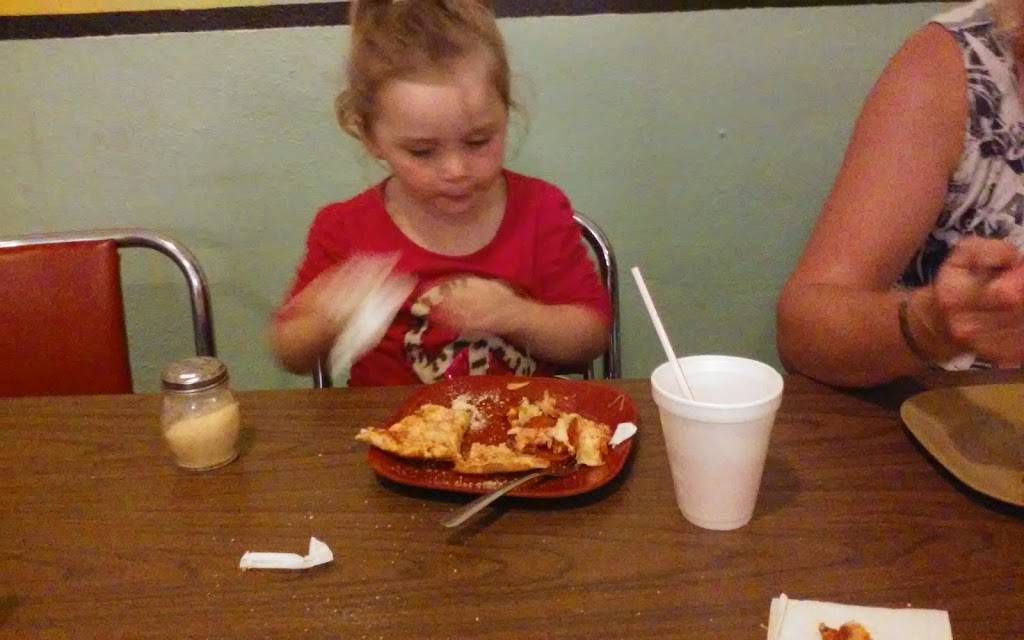 DMoore Pizza | restaurant | 1307 K St, Tekamah, NE 68061, USA | 4023742060 OR +1 402-374-2060