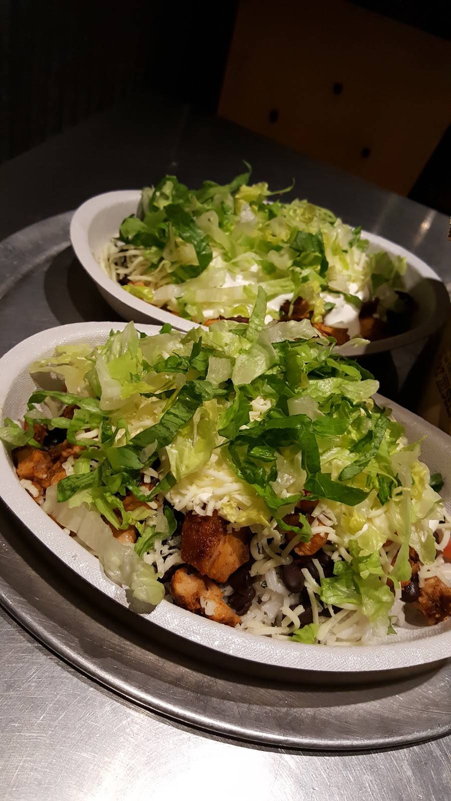 Chipotle Mexican Grill | restaurant | 3039 W Peoria Ave Ste C105, Phoenix, AZ 85029, USA | 6029445060 OR +1 602-944-5060