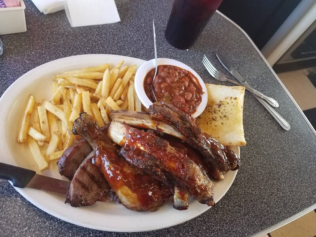 Rock & Roll Diner | restaurant | 1300 Railroad St, Oceano, CA 93445, USA | 8054732040 OR +1 805-473-2040