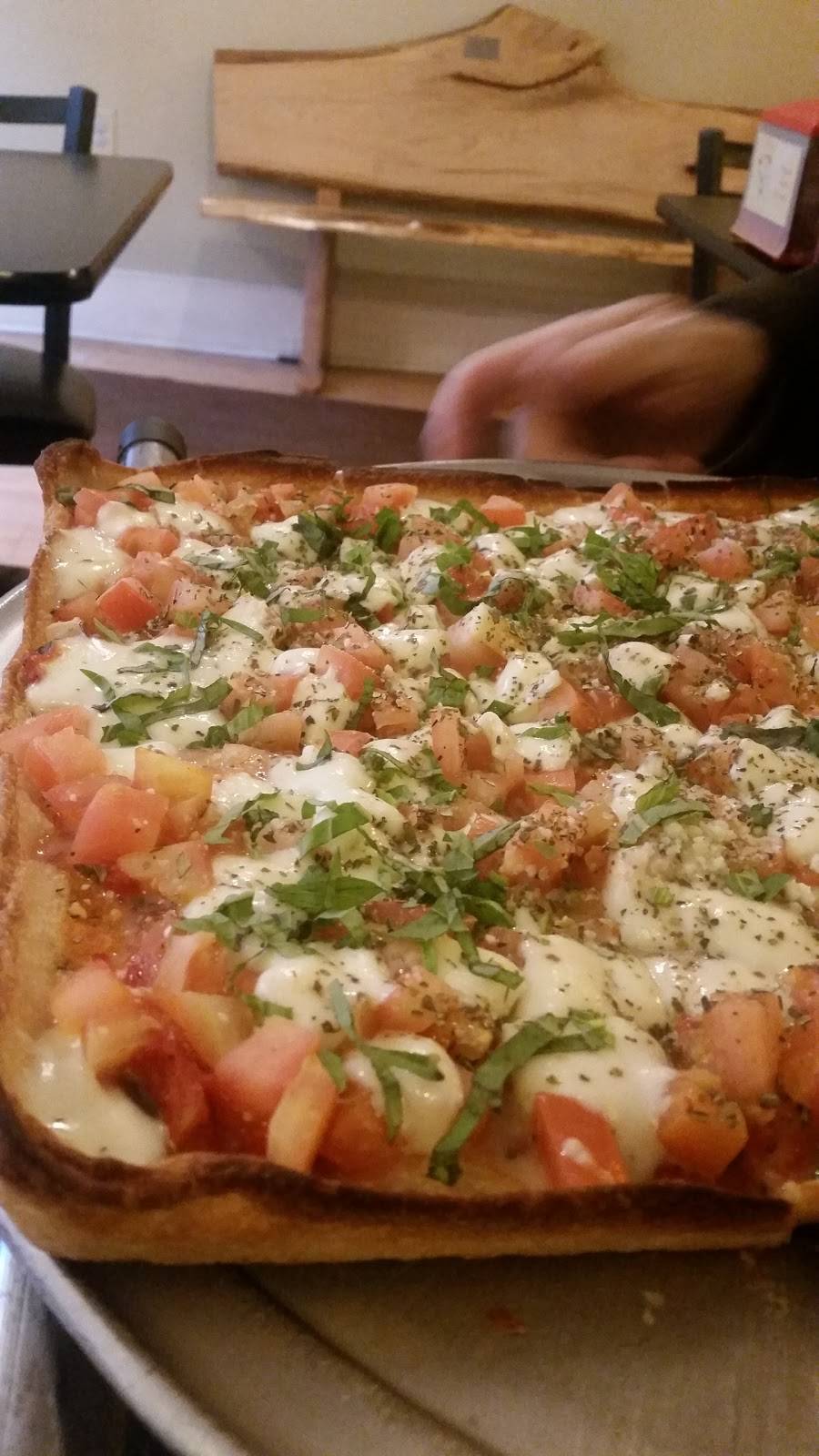 Slices | restaurant | Partition St, Saugerties, NY 12477, USA | 8452473966 OR +1 845-247-3966