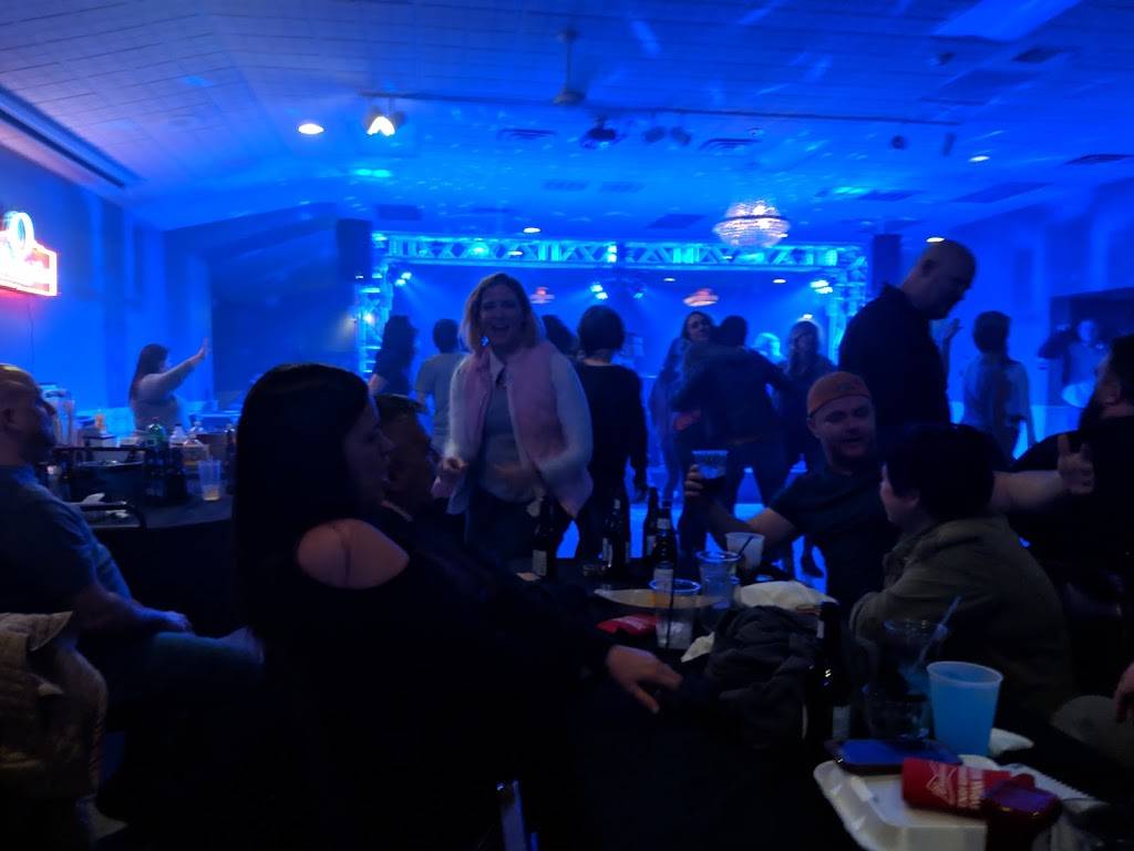 The Bierkeller Pub & Restaurant | restaurant | 600 Southwest St, Bellevue, OH 44811, USA | 5672144091 OR +1 567-214-4091