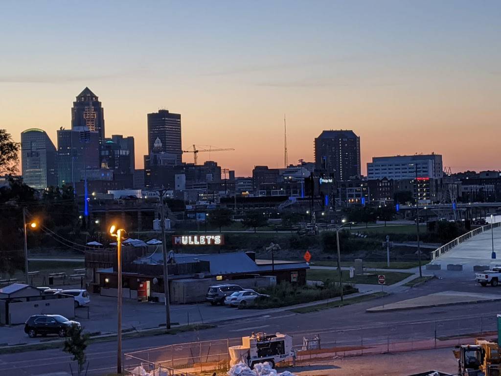 Mullets Restaurant | restaurant | 1300 SE 1st St #1253, Des Moines, IA 50315, USA | 5152441443 OR +1 515-244-1443