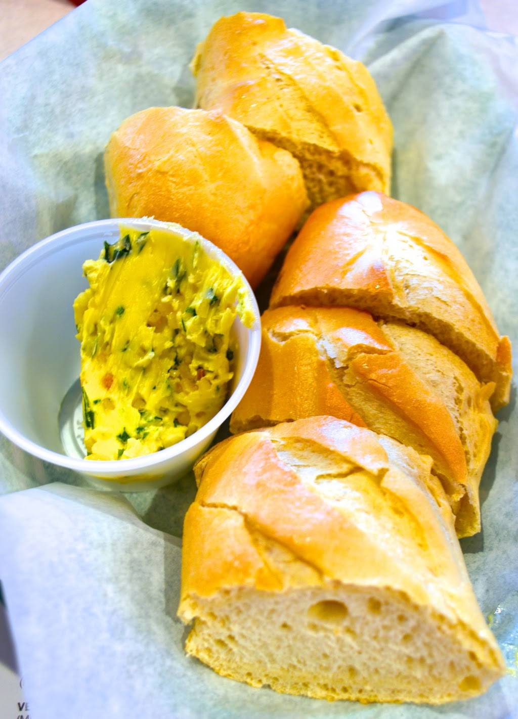 Roccos Neighborhood Pizza | restaurant | 6335 Wilshire Blvd, Los Angeles, CA 90048, USA | 3236550058 OR +1 323-655-0058