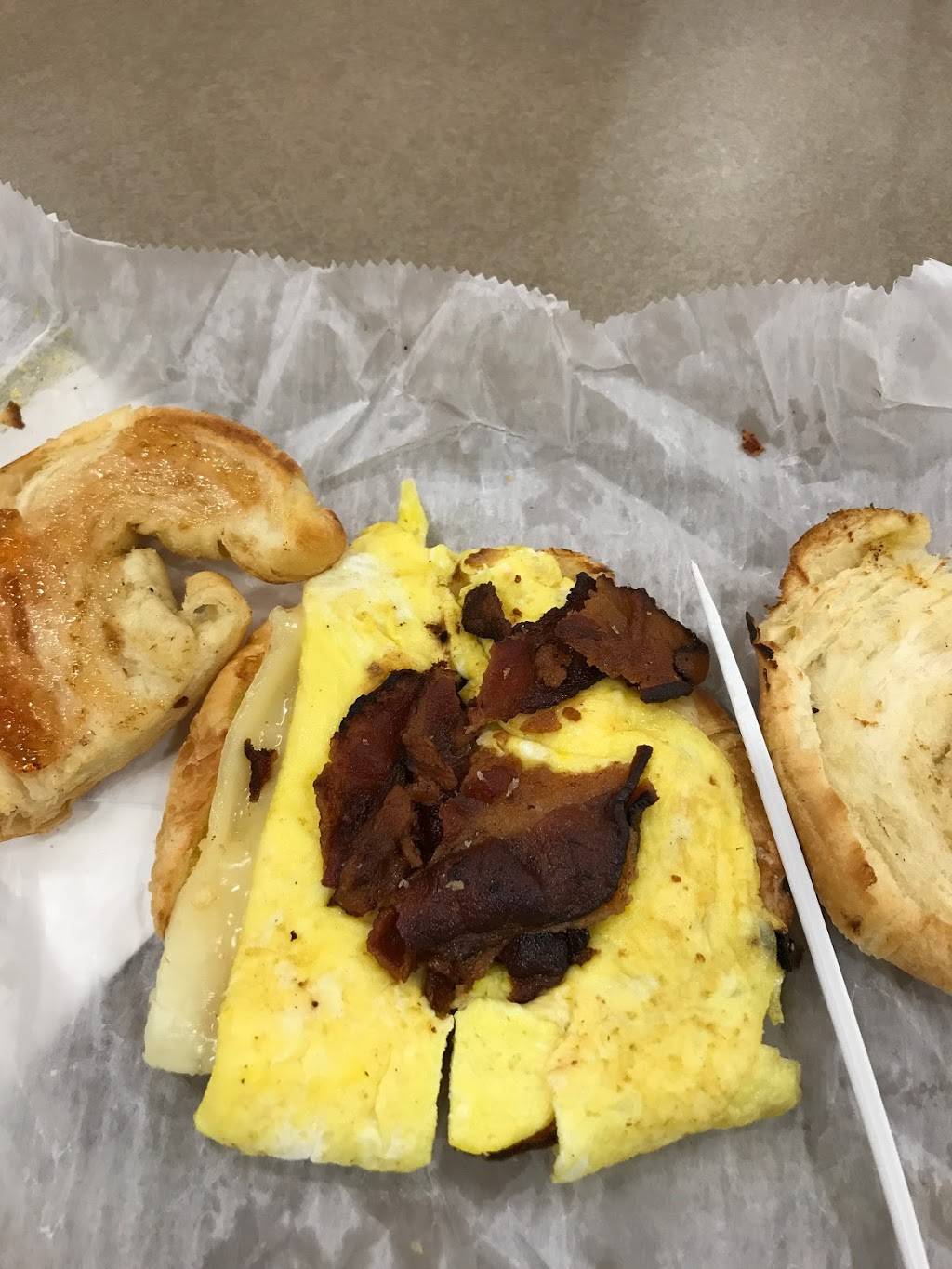 cafe deVine | restaurant | 41 E 4th St, Cincinnati, OH 45202, USA | 5132414448 OR +1 513-241-4448