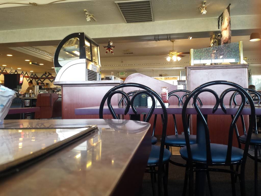 Rockin R Restaurant | restaurant | 201 Antelope Blvd, Red Bluff, CA 96080, USA | 5305282360 OR +1 530-528-2360