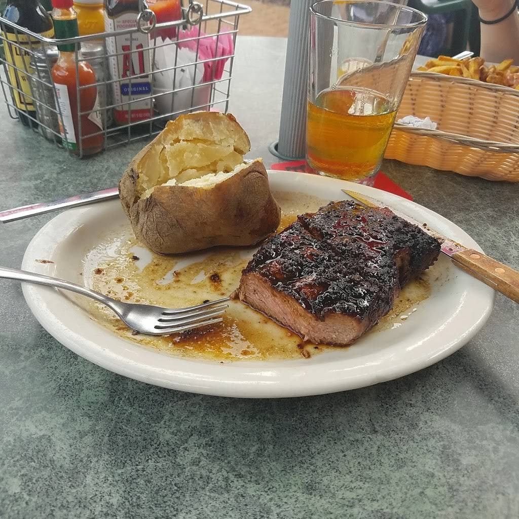 Tuckers Place South | restaurant | 3939 Union Rd, St. Louis, MO 63125, USA | 3148452584 OR +1 314-845-2584