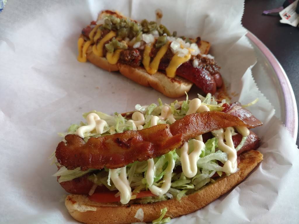 The Wienery | meal takeaway | 17 Bridge St, Stamford, CT 06905, USA | 2035694990 OR +1 203-569-4990