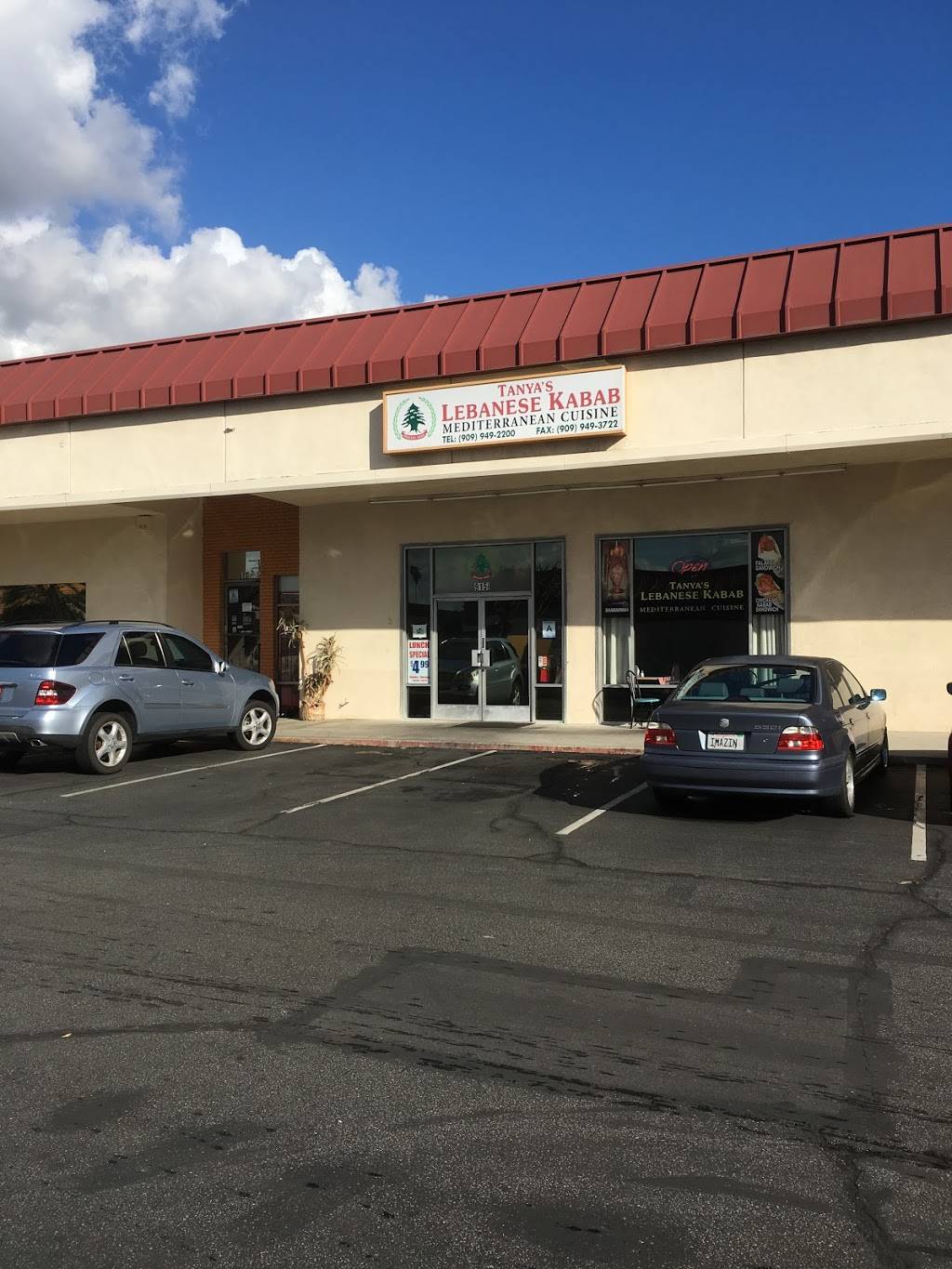 Tanyas Lebanese Kabab | restaurant | 915 W Foothill Blvd, Upland, CA 91786, USA | 9099492200 OR +1 909-949-2200
