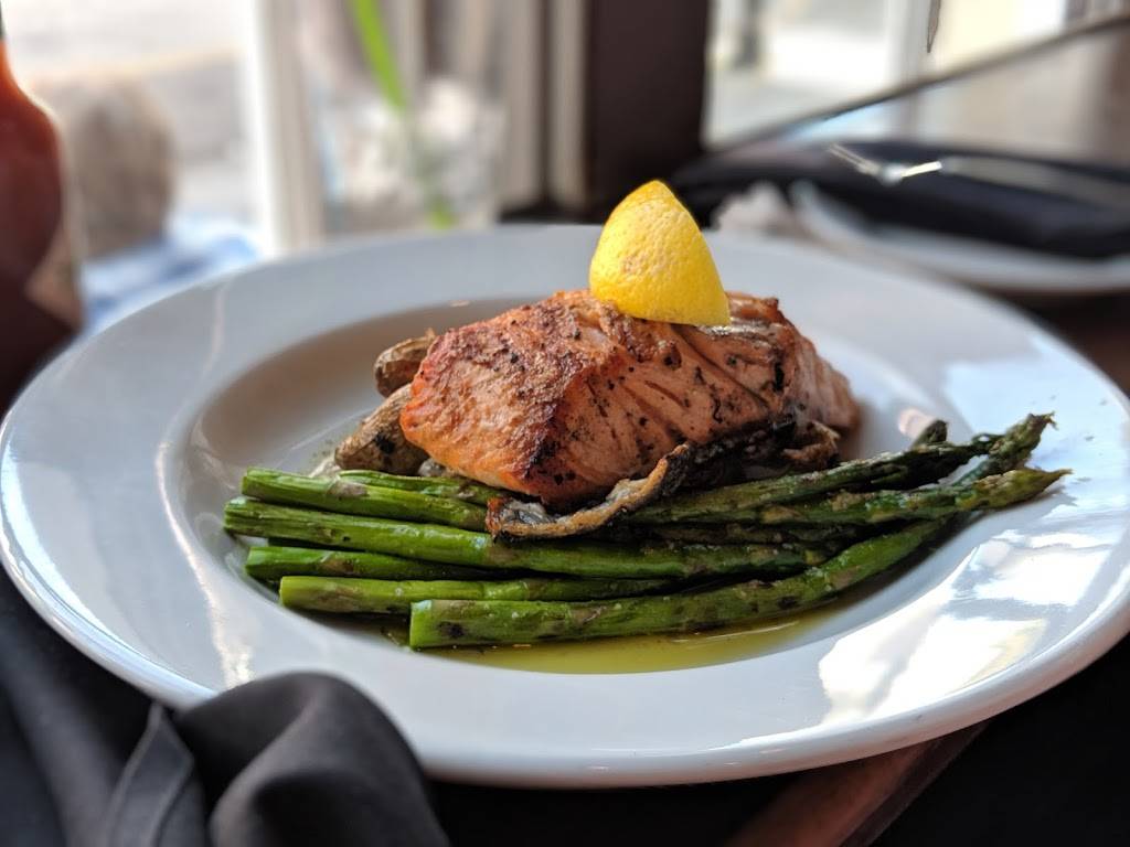 Pearlz Oyster Bar | restaurant | 153 E Bay St, Charleston, SC 29401, USA | 8435775755 OR +1 843-577-5755