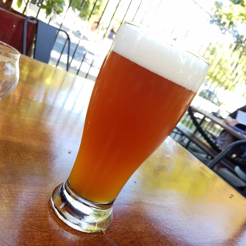 Oak Park Brewing Co. | restaurant | 3514 Broadway, Sacramento, CA 95817, USA | 9163890726 OR +1 916-389-0726
